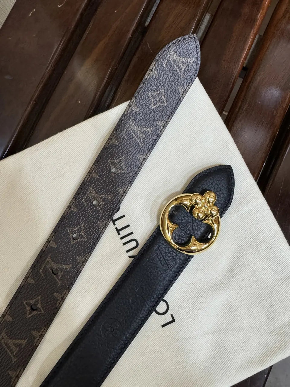 Louis Vuitton Flower Buckle Belt - Hình 3