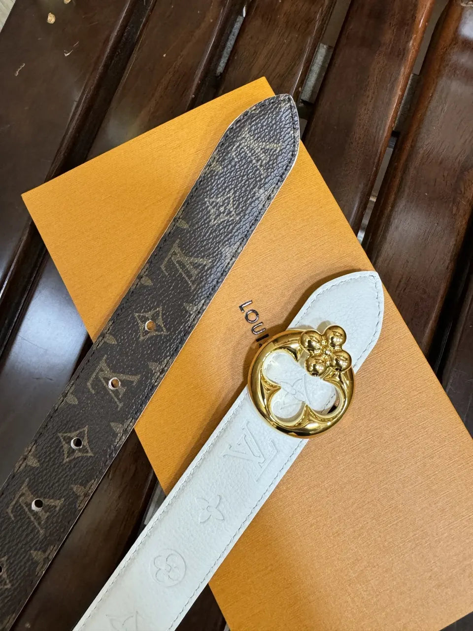 Louis Vuitton White Leather Belt - Hình 3