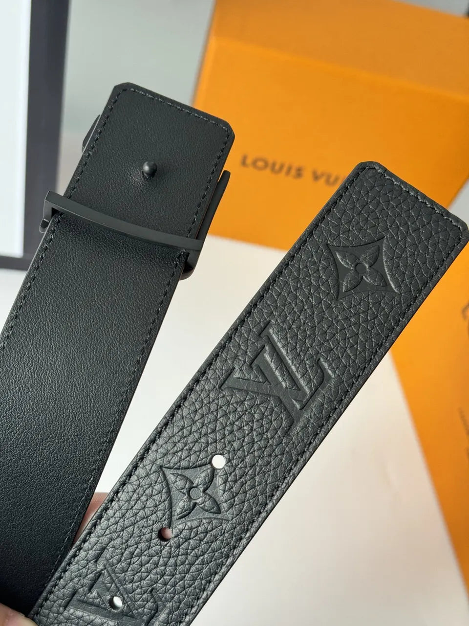 LV Embossed Black Leather Belt - Hình 5