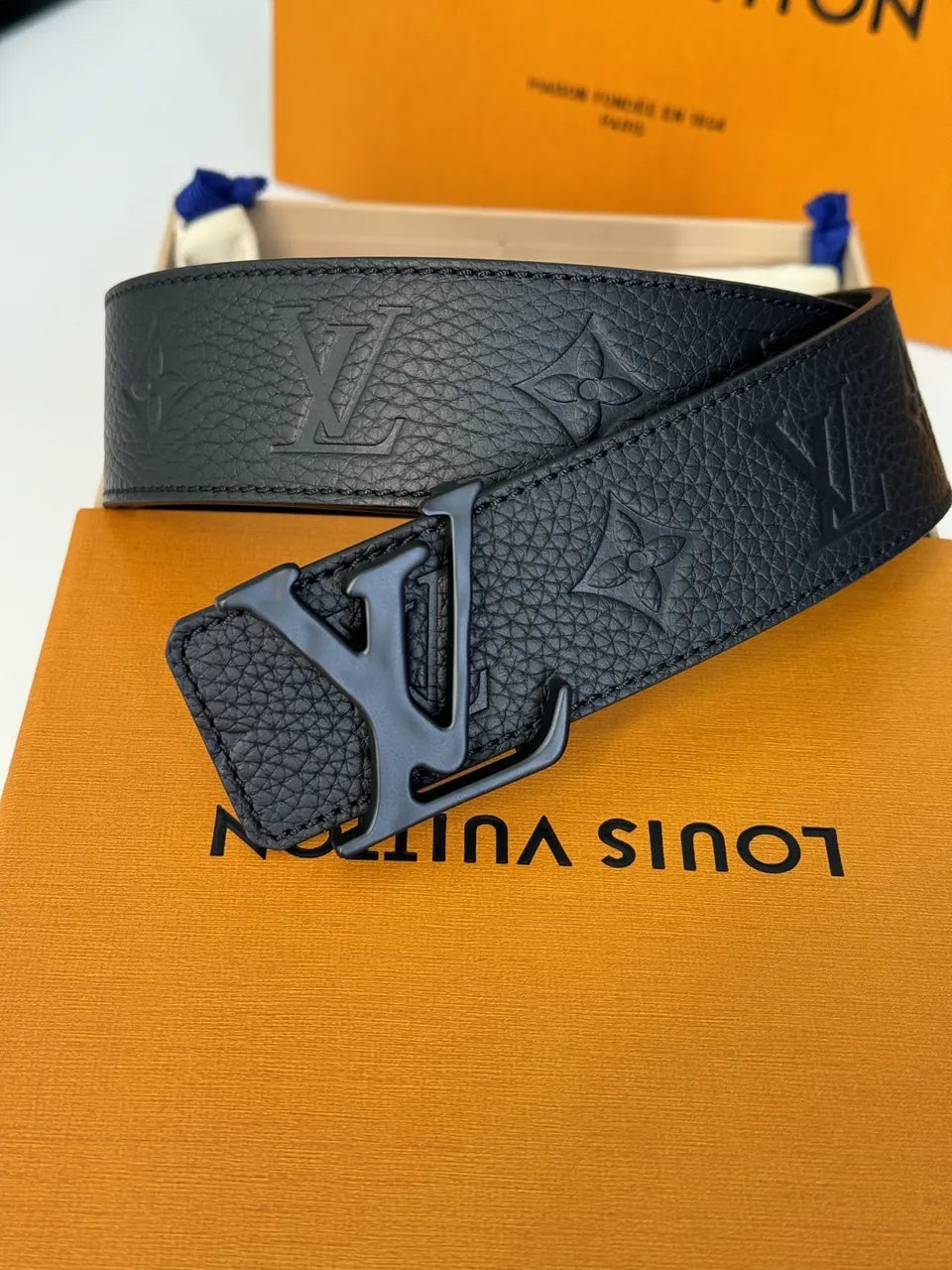 LV Embossed Black Leather Belt - Hình 7
