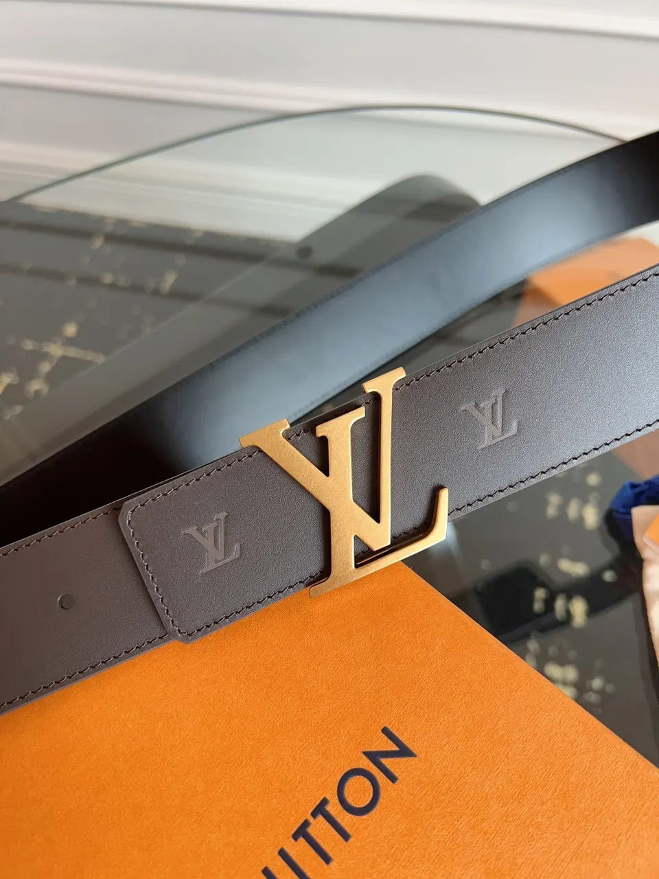 Louis Vuitton Brown Leather LV Initiales Belt - Hình 9