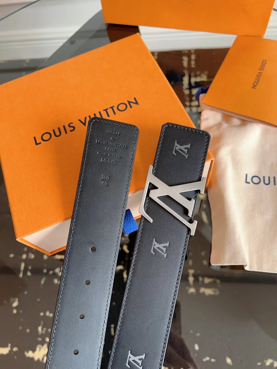 Louis Vuitton Black Leather Initial Belt - Hình 3