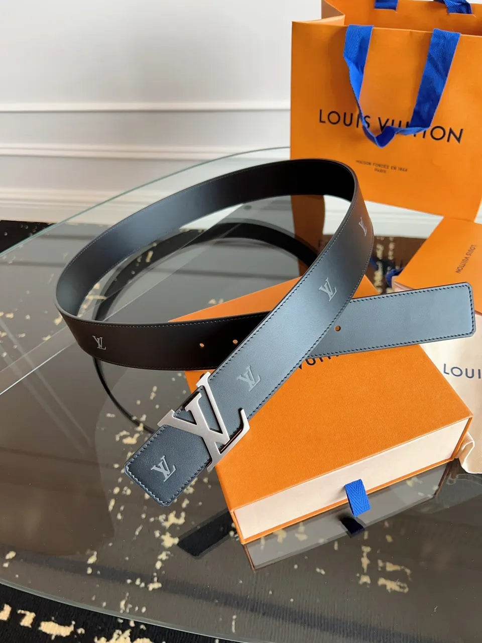 Louis Vuitton Black Leather Initial Belt - Hình 6