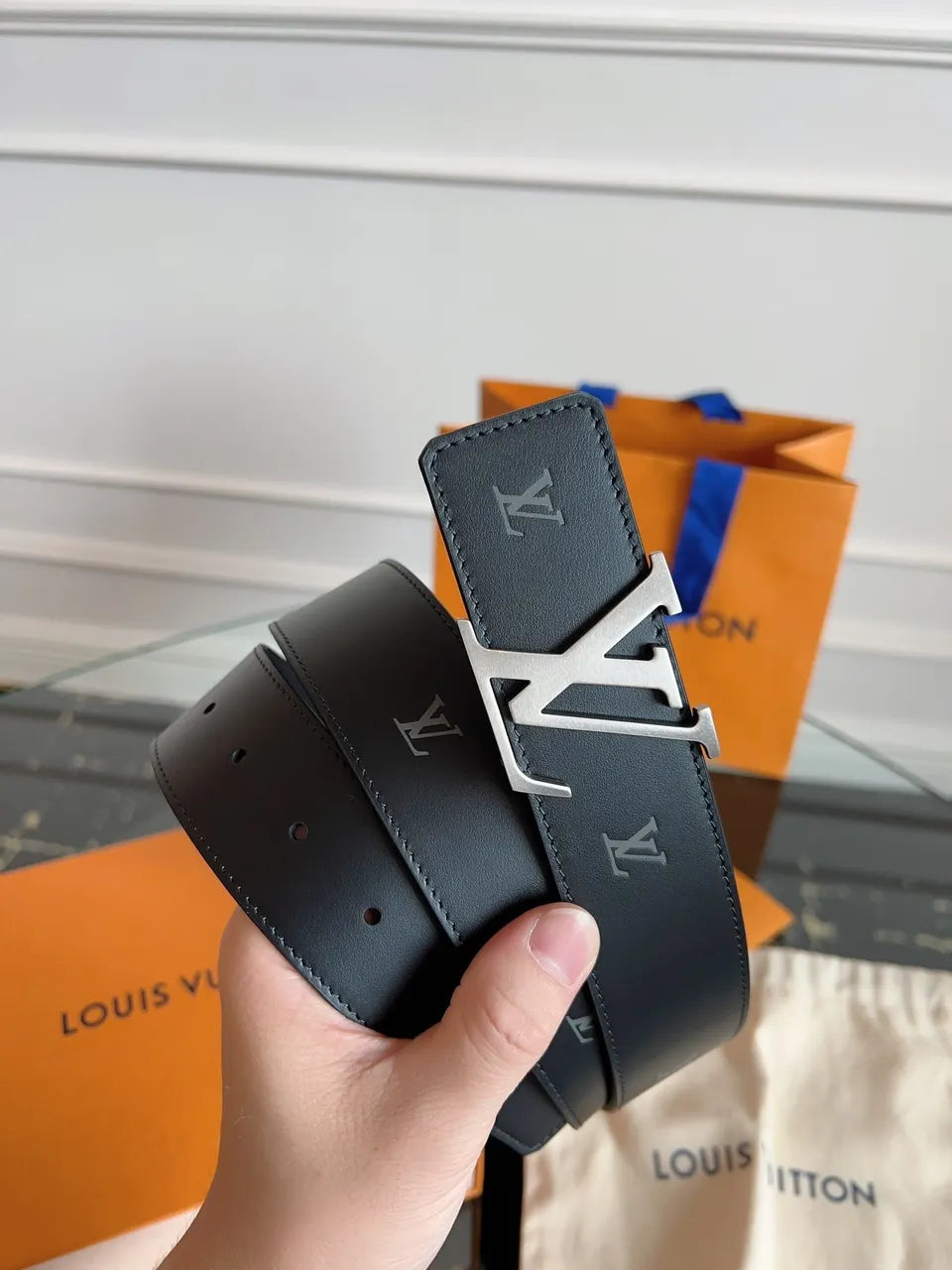 Louis Vuitton Black Leather Initial Belt - Hình 7