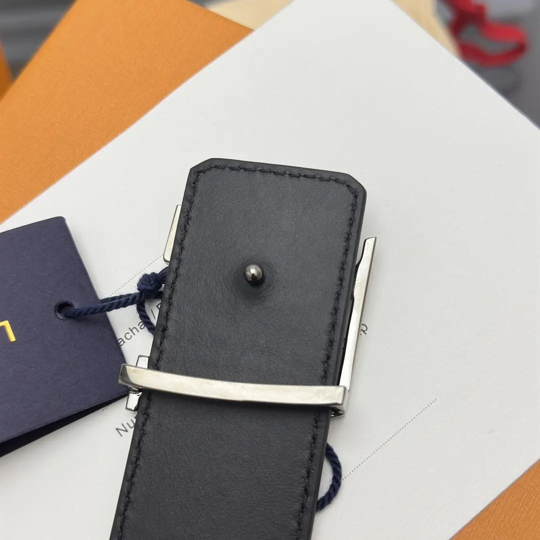 embossed Louis Vuitton Blue Leather Belt - Hình 8