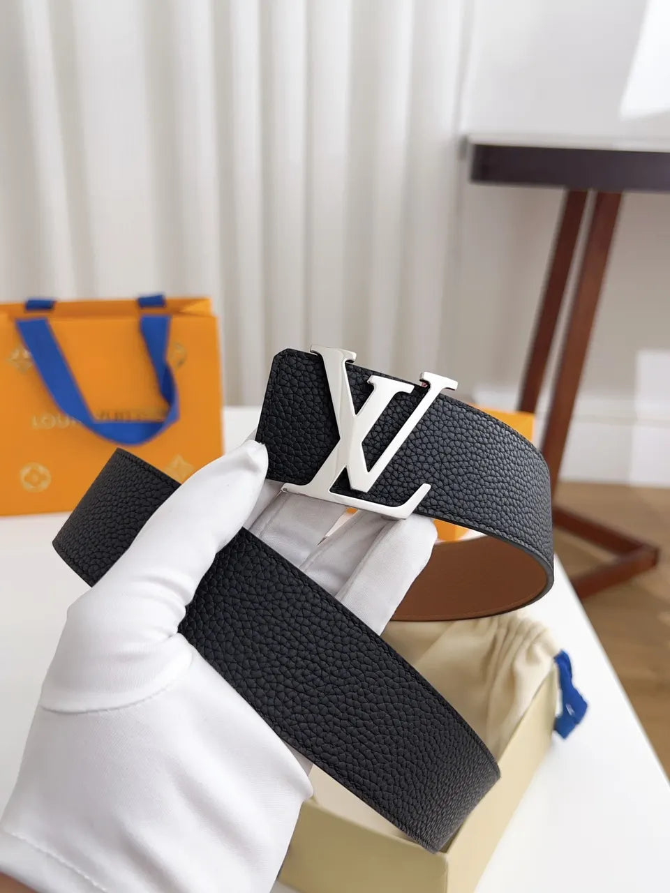 Louis Vuitton Black Belt - Hình 2