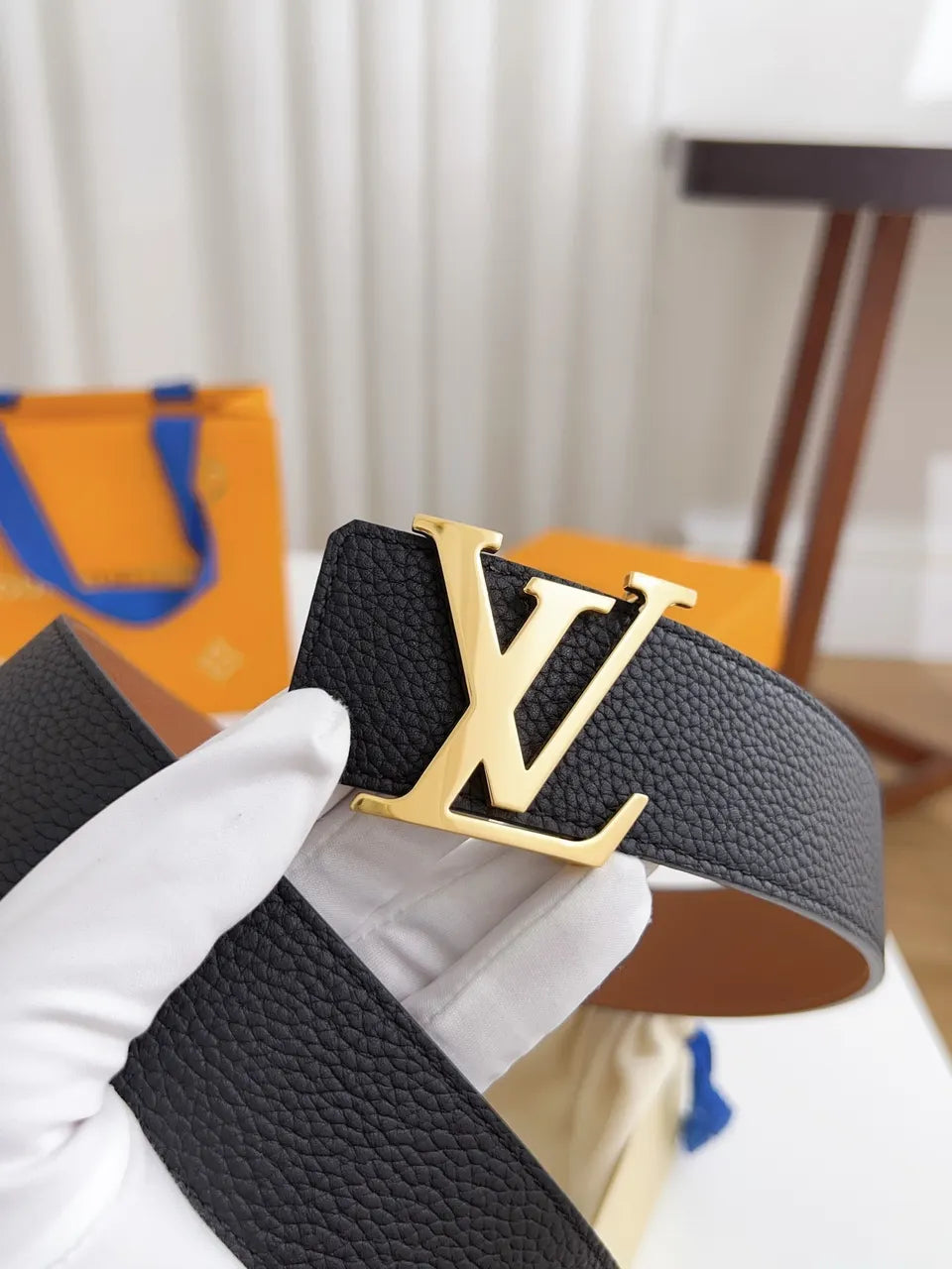 Louis Vuitton Black Leather Gold Buckle Belt - Hình 4