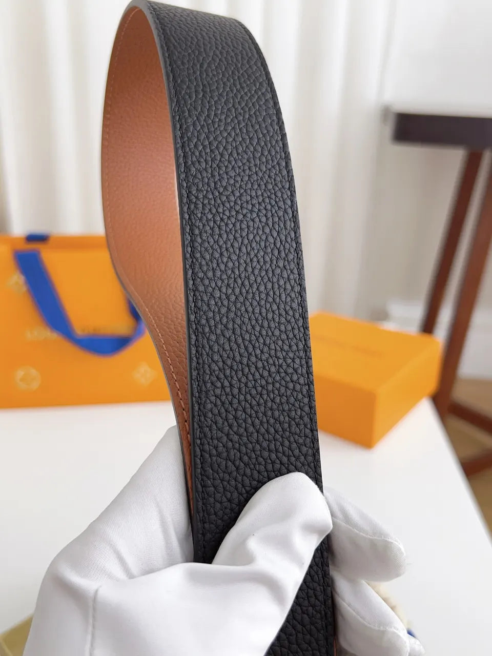 Louis Vuitton Black Leather Gold Buckle Belt - Hình 6