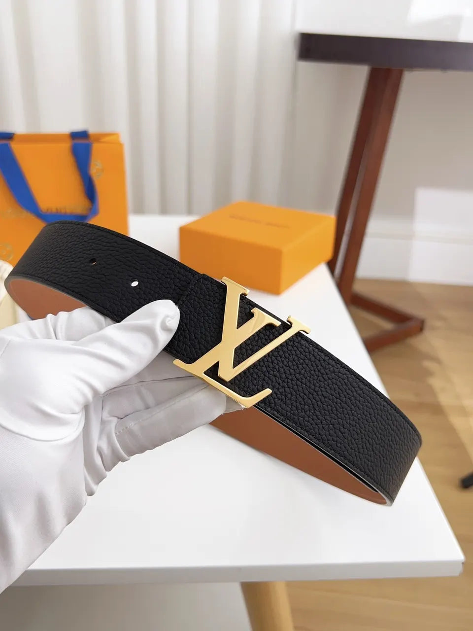 Louis Vuitton Black Leather Gold Buckle Belt - Hình 8