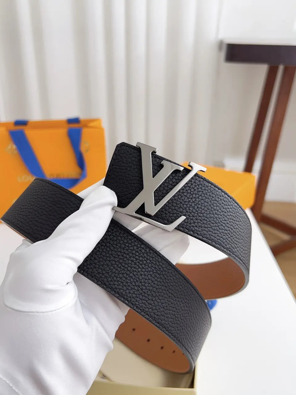 silver Louis Vuitton Black Leather Belt - Hình 3