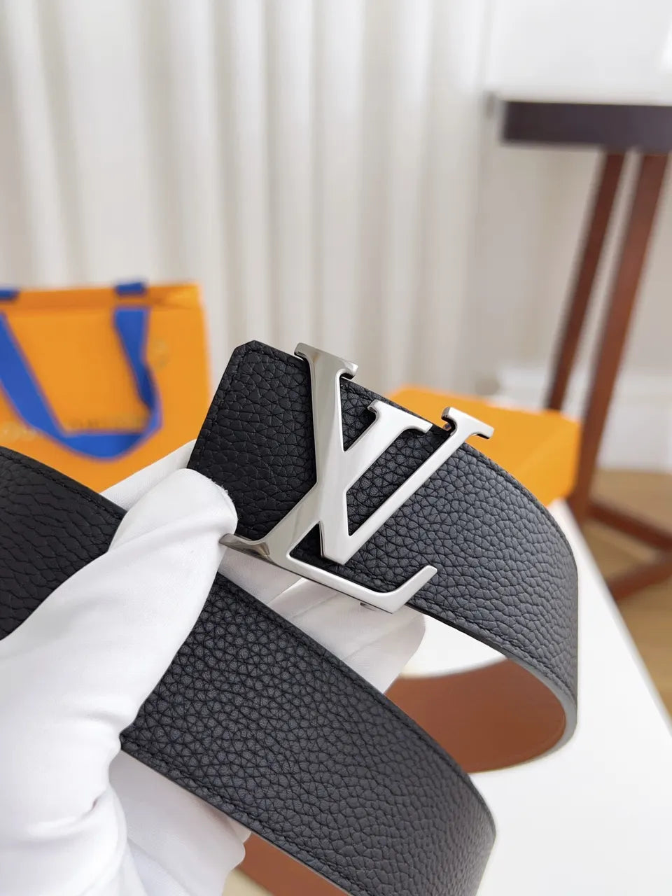 silver Louis Vuitton Black Leather Belt - Hình 4
