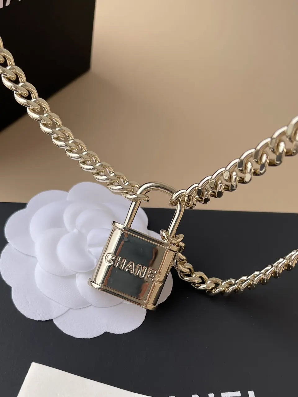 Chanel Gold Chain Belt Padlock - Hình 5