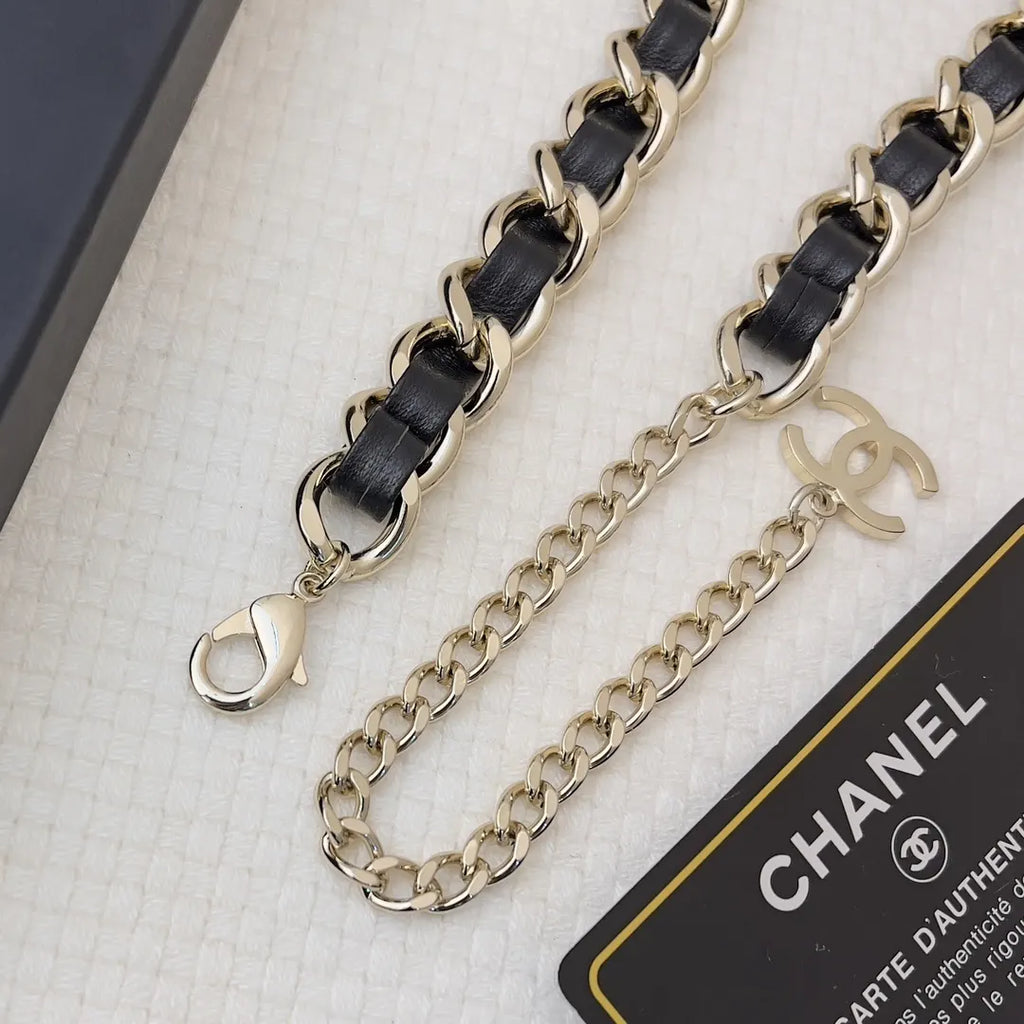 Chanel Black Tweed Dress Gold Chain Belt - Hình 5