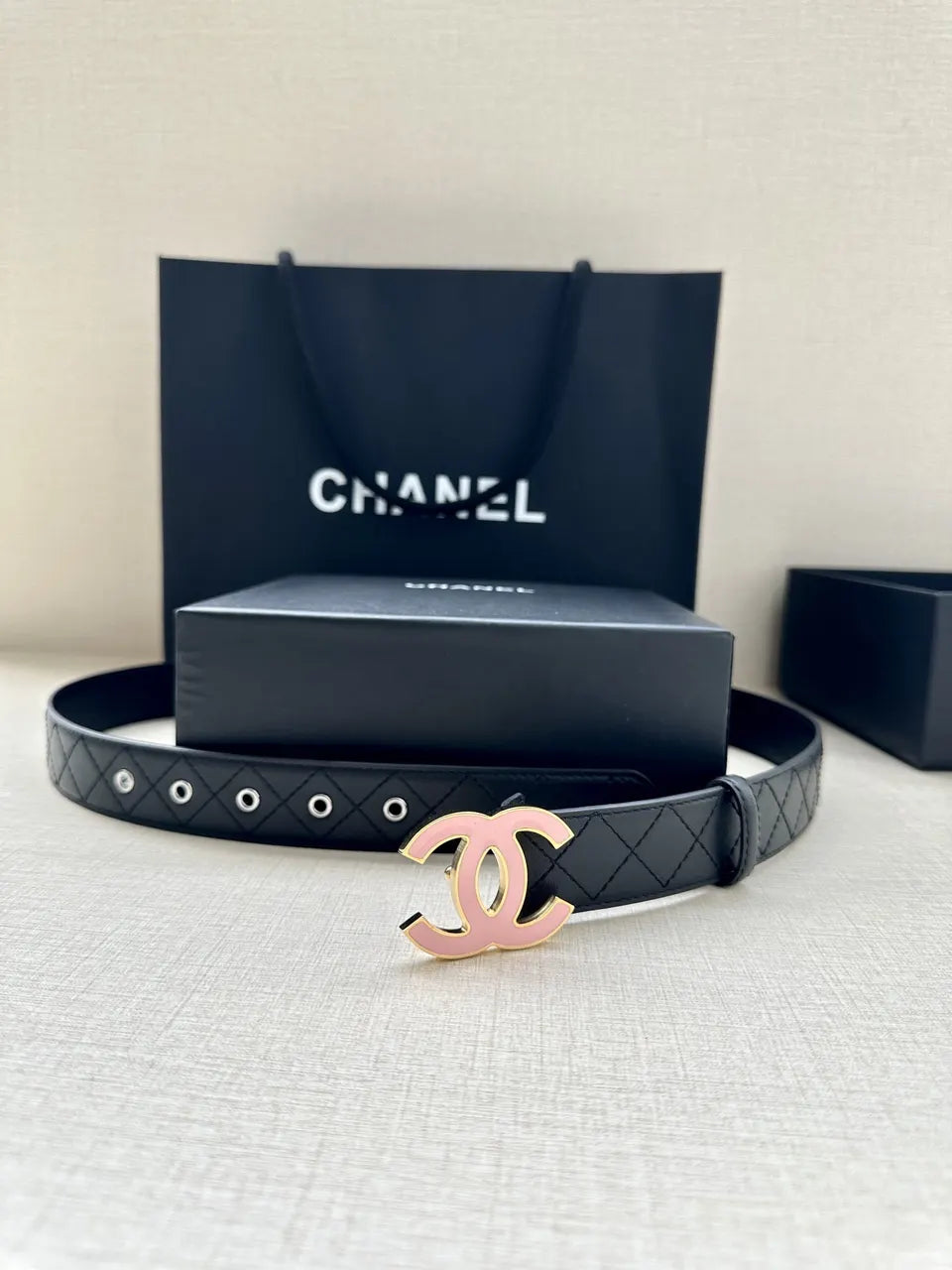 Chanel Black Quilted Belt Pink - Hình 2