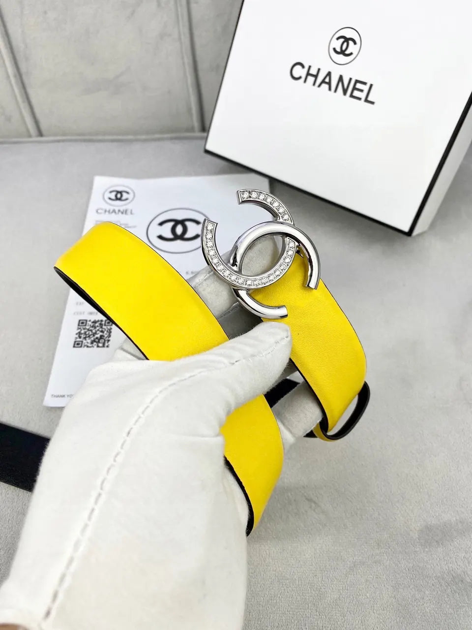 silver crystal Chanel Yellow Leather Belt - Hình 5