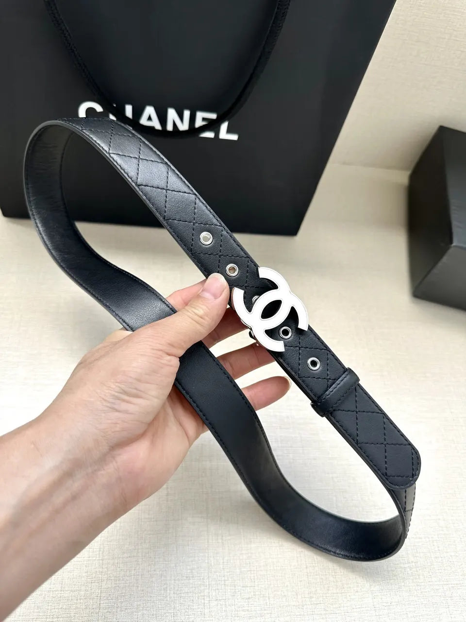 Chanel Quilted Black Leather Belt silver - Hình 2