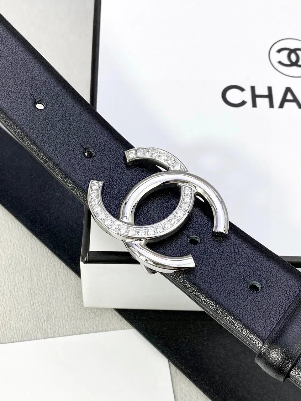 Chanel Crystal CC Black Belt leather gold - Hình 7