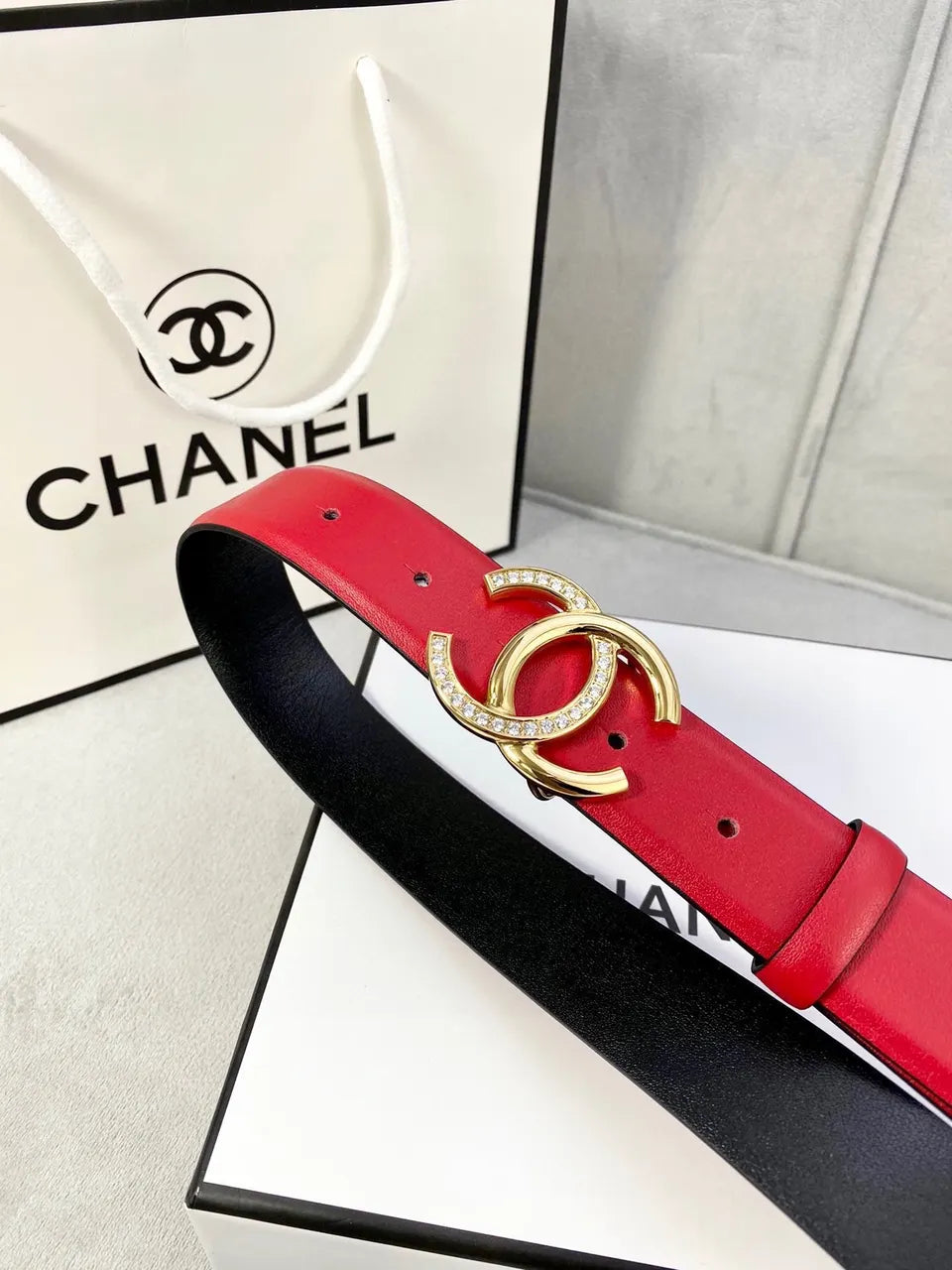 Chanel Red Leather Belt Crystal - Hình 6