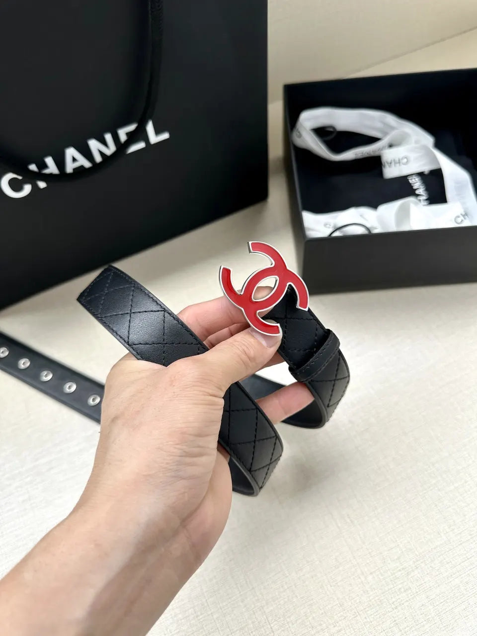 red Chanel Quilted Black Leather Belt - Hình 3