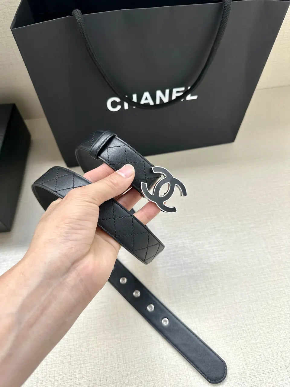 Quilted Chanel Black Leather Belt - Hình 5