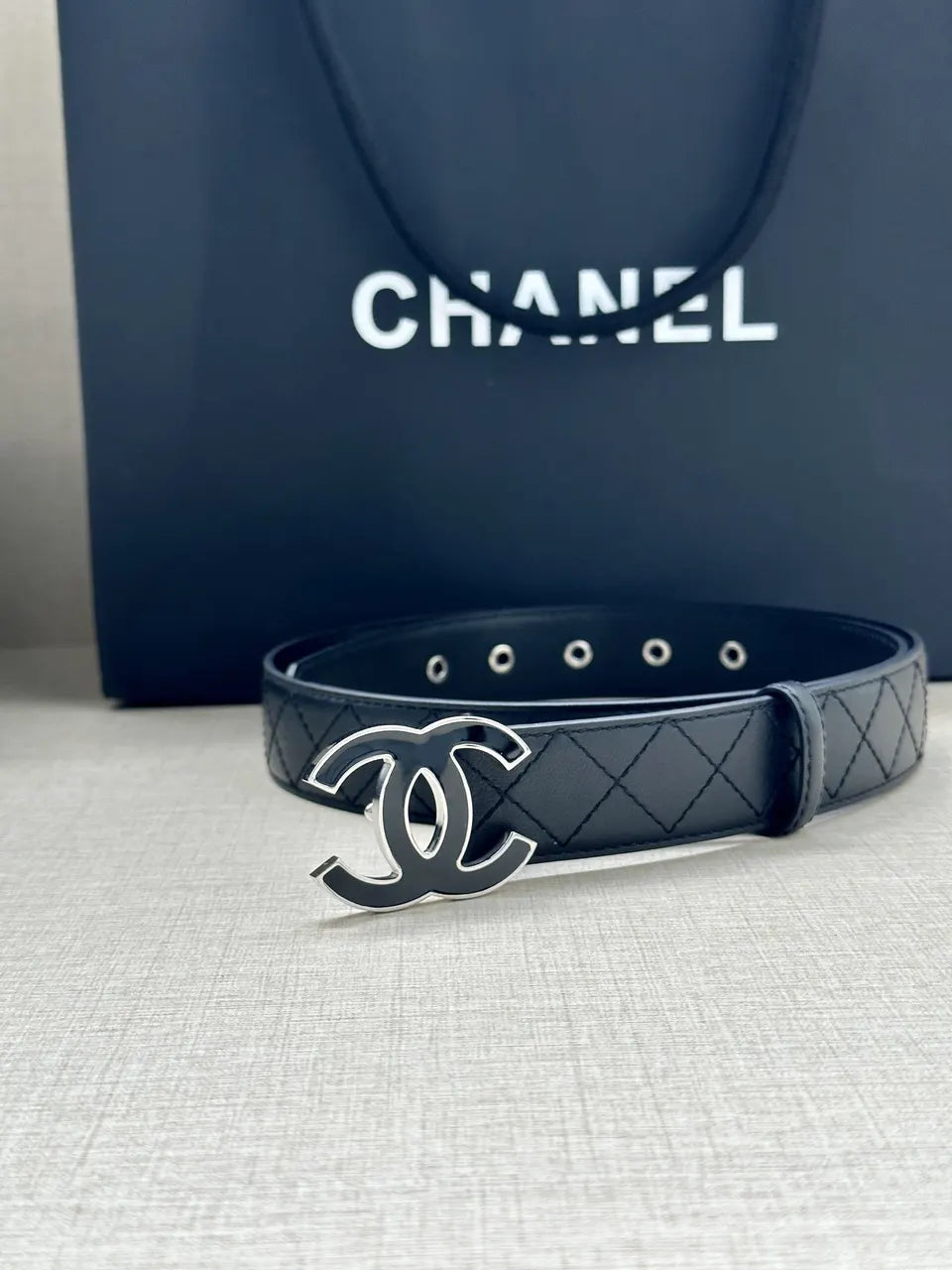 Quilted Chanel Black Leather Belt - Hình 6