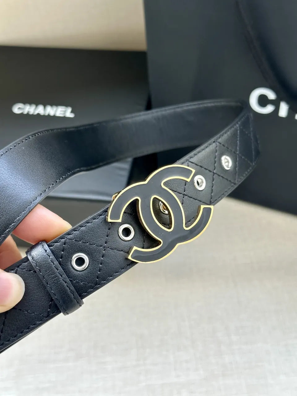 Quilted Chanel Black Leather Belt - Hình 8