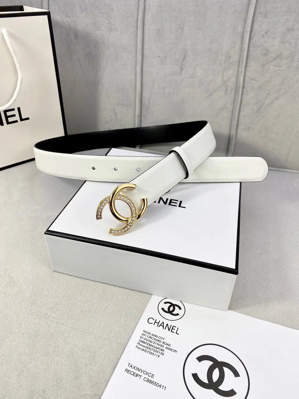 gold crystal Chanel White Leather Belt - Hình 2