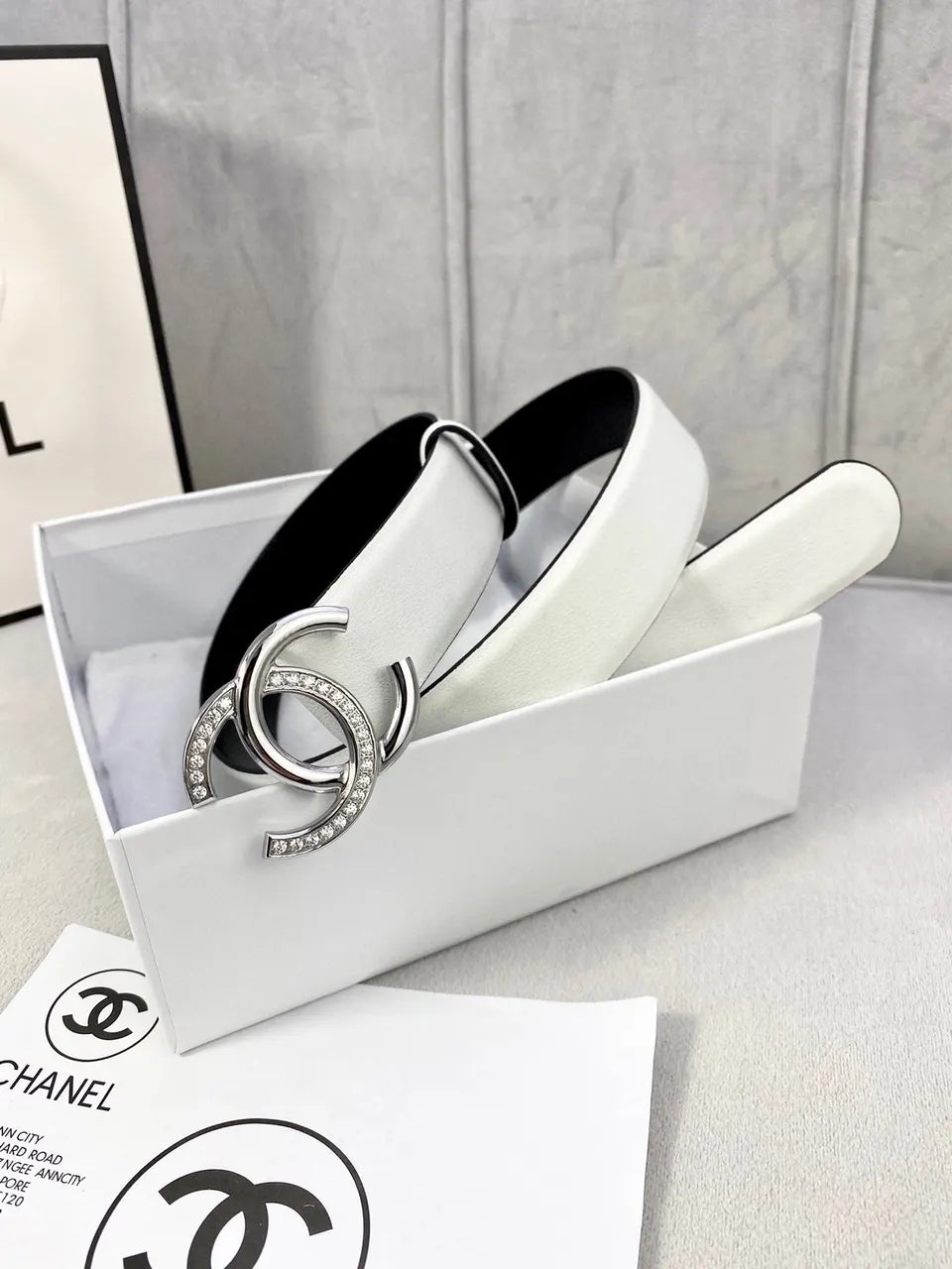 gold crystal Chanel White Leather Belt - Hình 6