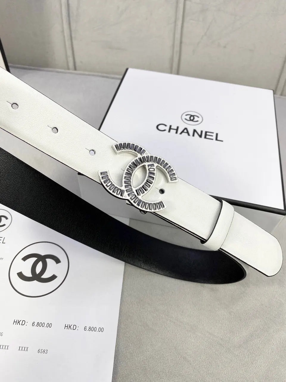 gold crystal Chanel White Leather Belt - Hình 6
