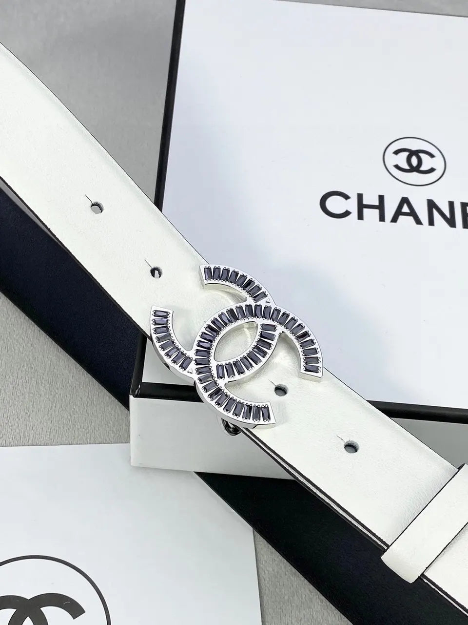 gold crystal Chanel White Leather Belt - Hình 7
