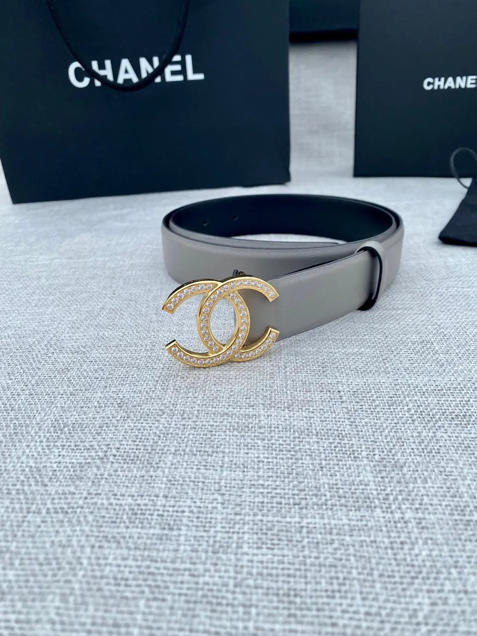 Chanel Gray Crystal CC Belt - Hình 3