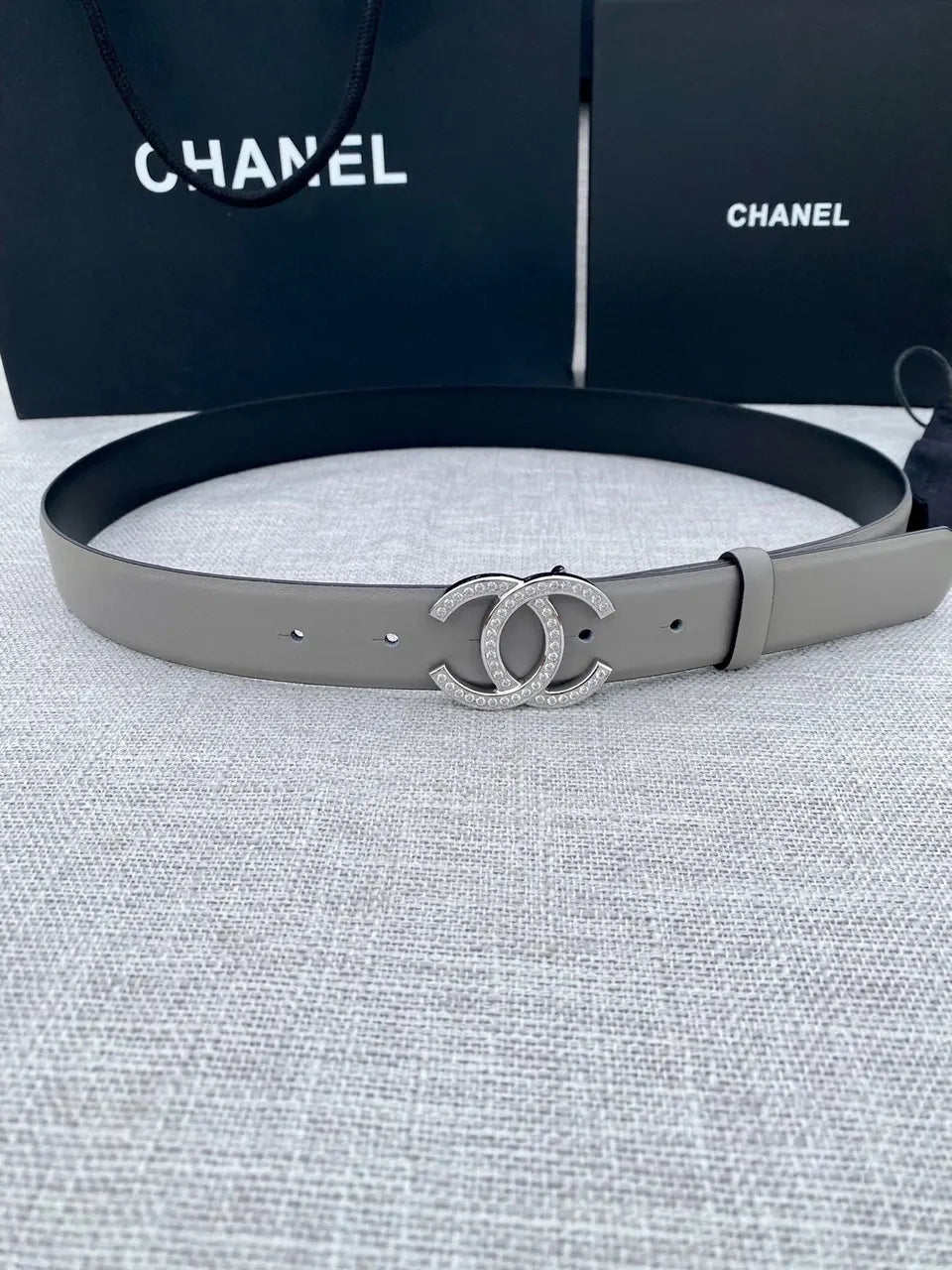 Chanel Gray Crystal CC Belt - Hình 5