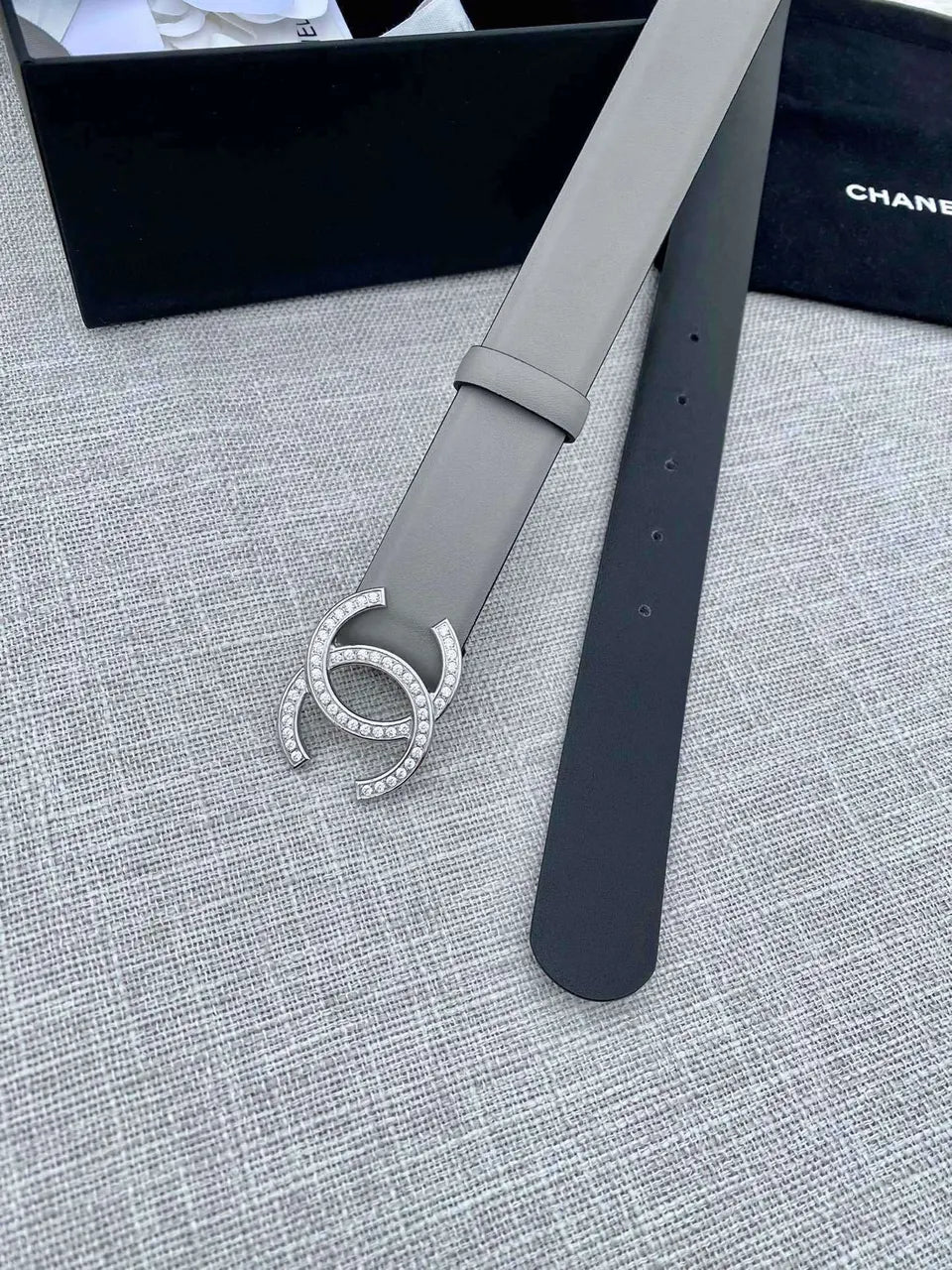 Chanel Gray Crystal CC Belt - Hình 8