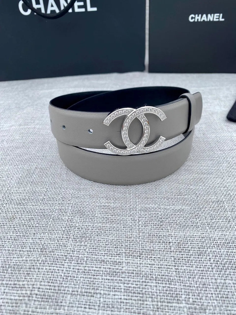 Chanel Gray Crystal CC Belt - Hình 9