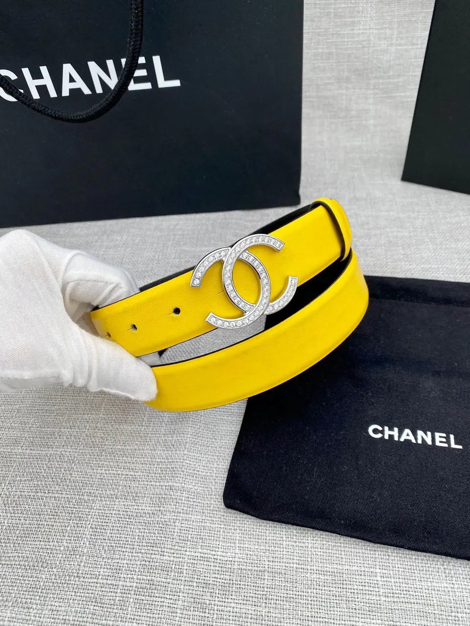 Chanel Yellow Leather Crystal Belt - Hình 9