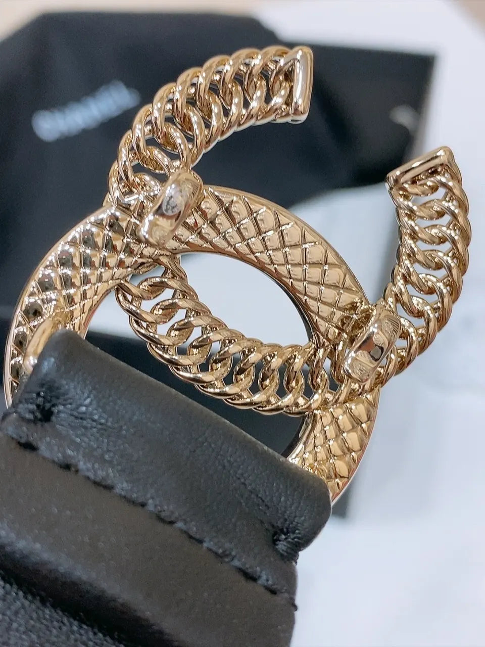 crystal Chanel Black Ruched Leather Belt - Hình 4