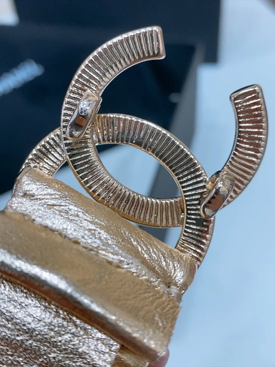 Chanel Gold Ruched Fabric Belt - Hình 4