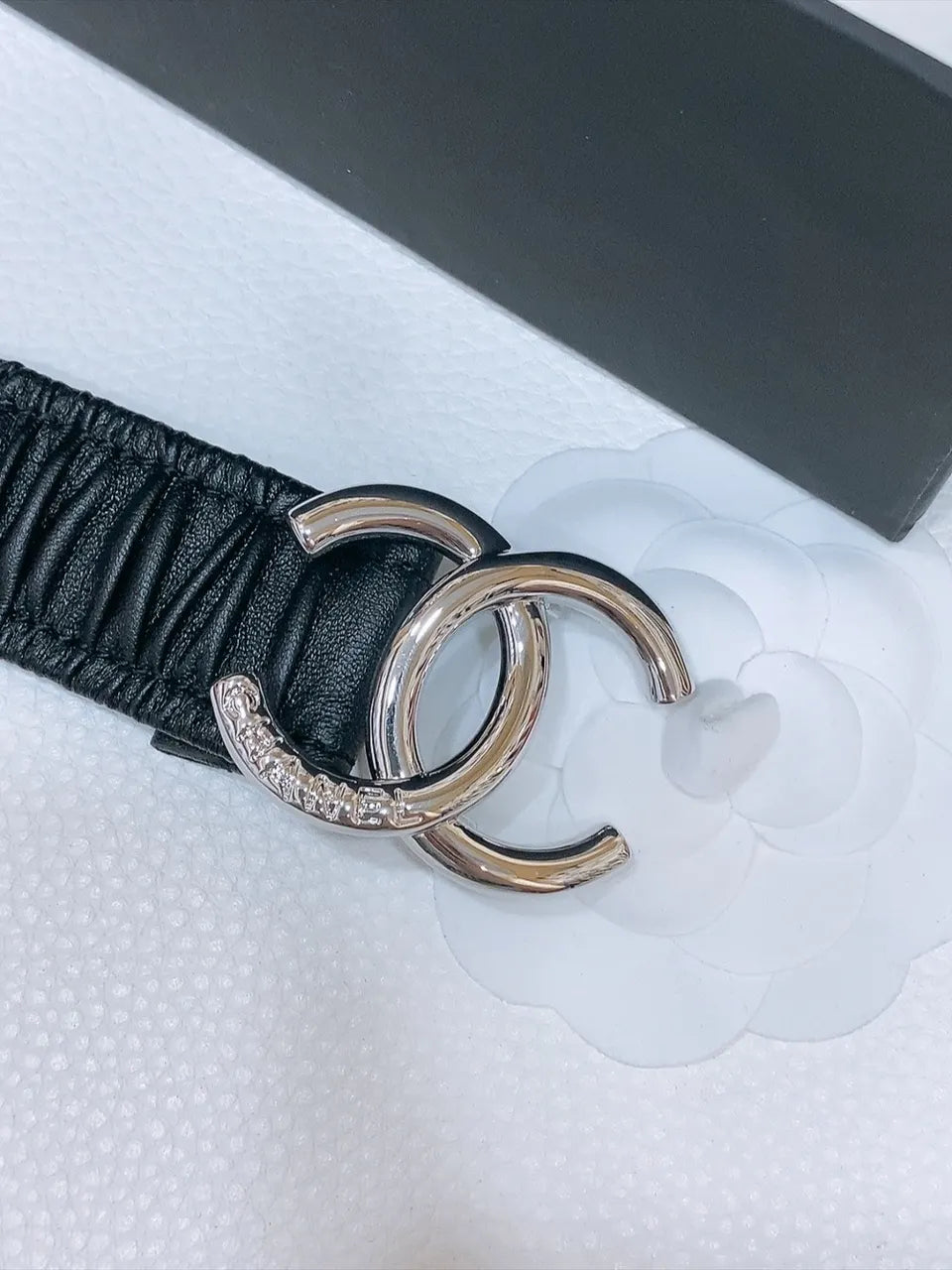 silver Chanel Ruched Black Leather Belt - Hình 3