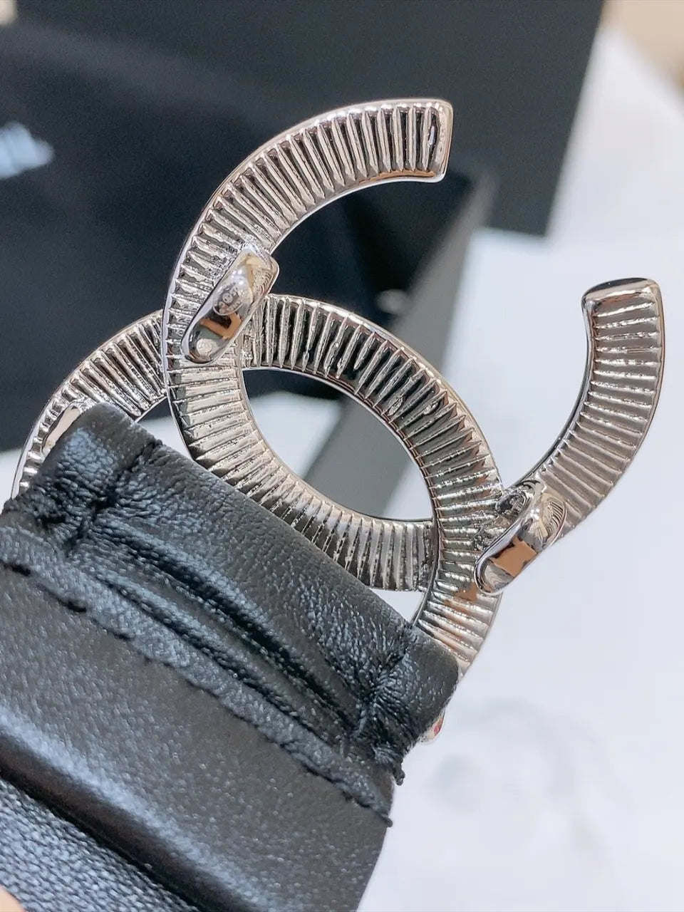 silver Chanel Ruched Black Leather Belt - Hình 4