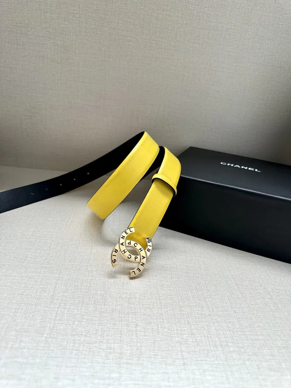 silver Chanel Yellow Leather Belt - Hình 6