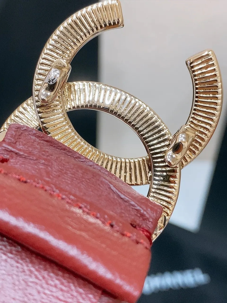ruched Chanel Bordeaux Leather Belt - Hình 4