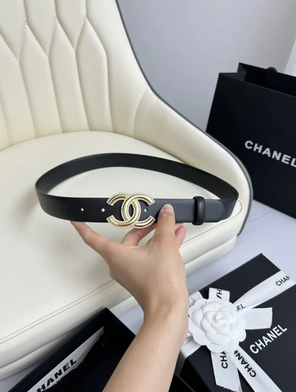 Chanel Black Leather Belt Paved CC - Hình 6