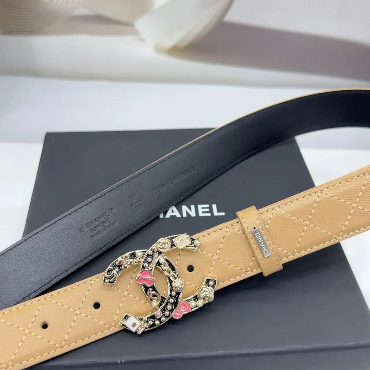 floral Chanel Beige Quilted Leather Belt - Hình 5