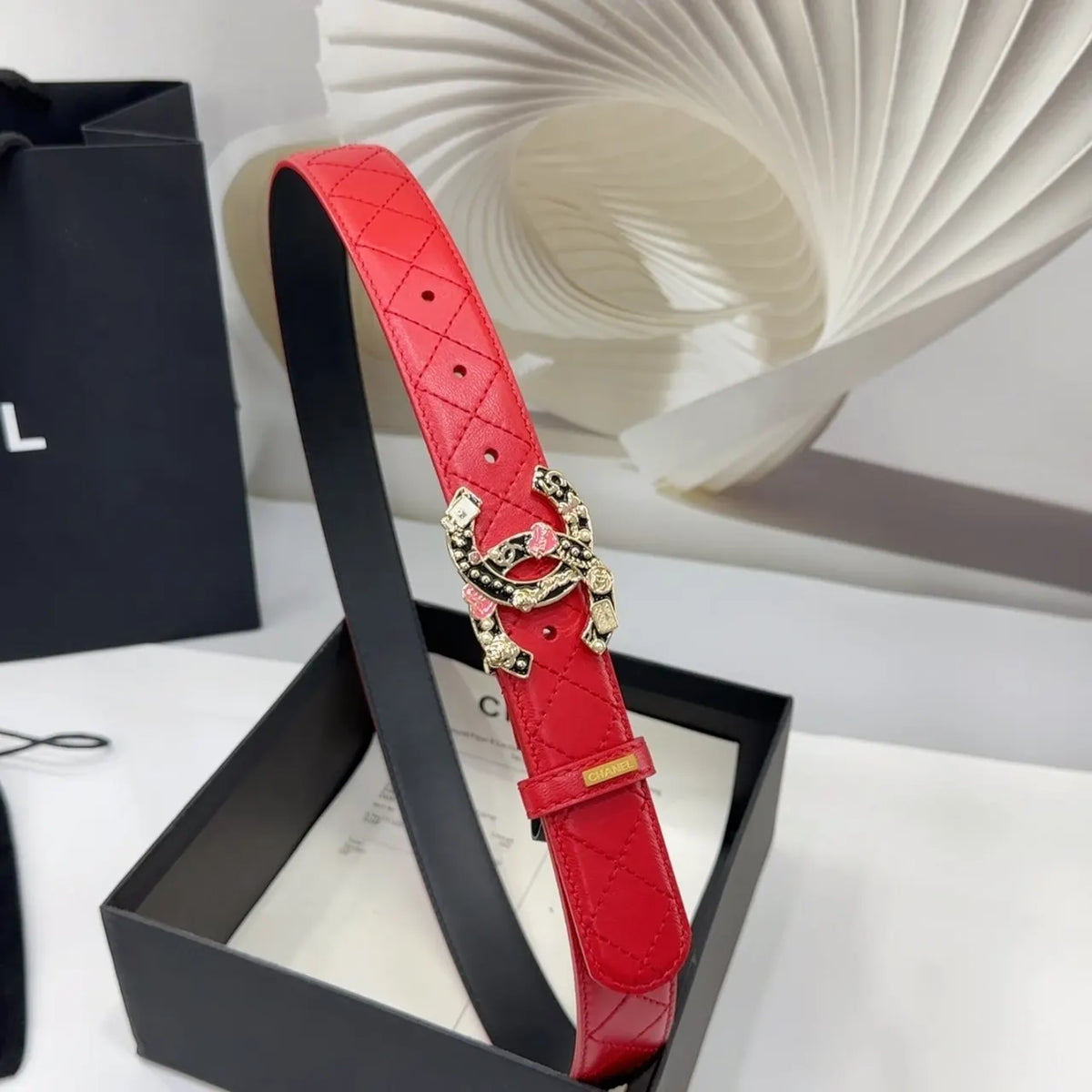 Chanel Red Quilted Belt - Hình 2