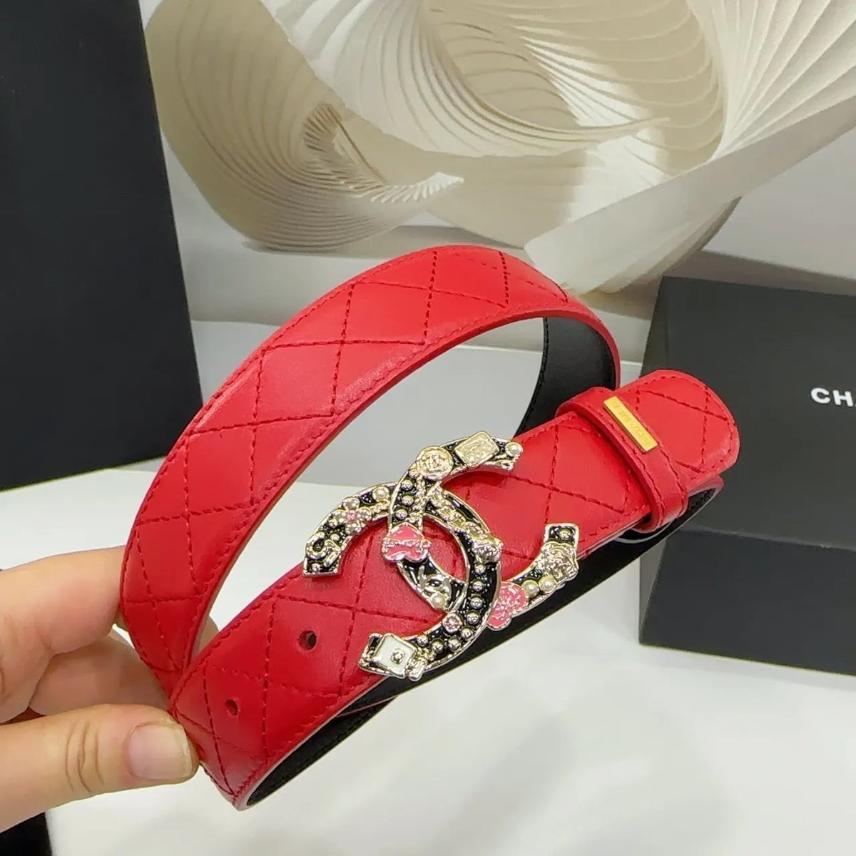 Chanel Red Quilted Belt - Hình 5