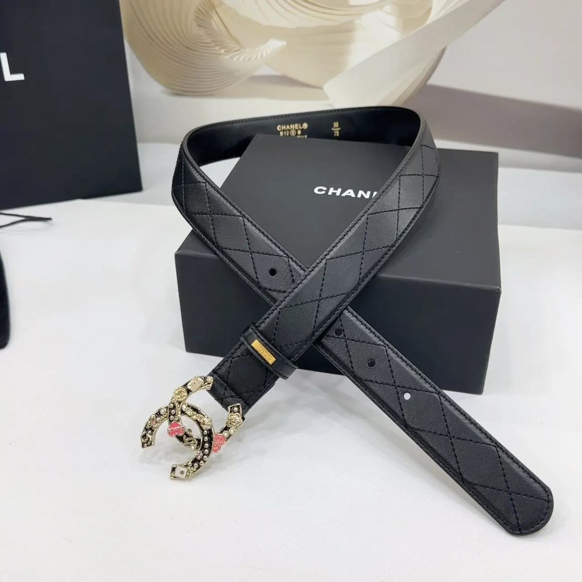 Chanel Black Quilted Belt Floral - Hình 4