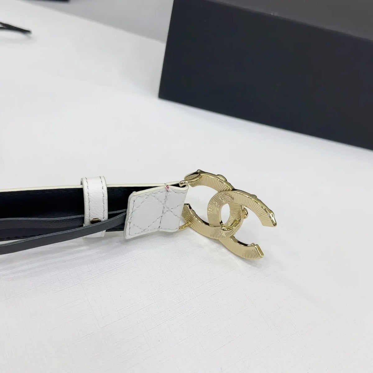 Chanel White Quilted Leather Belt - Hình 8