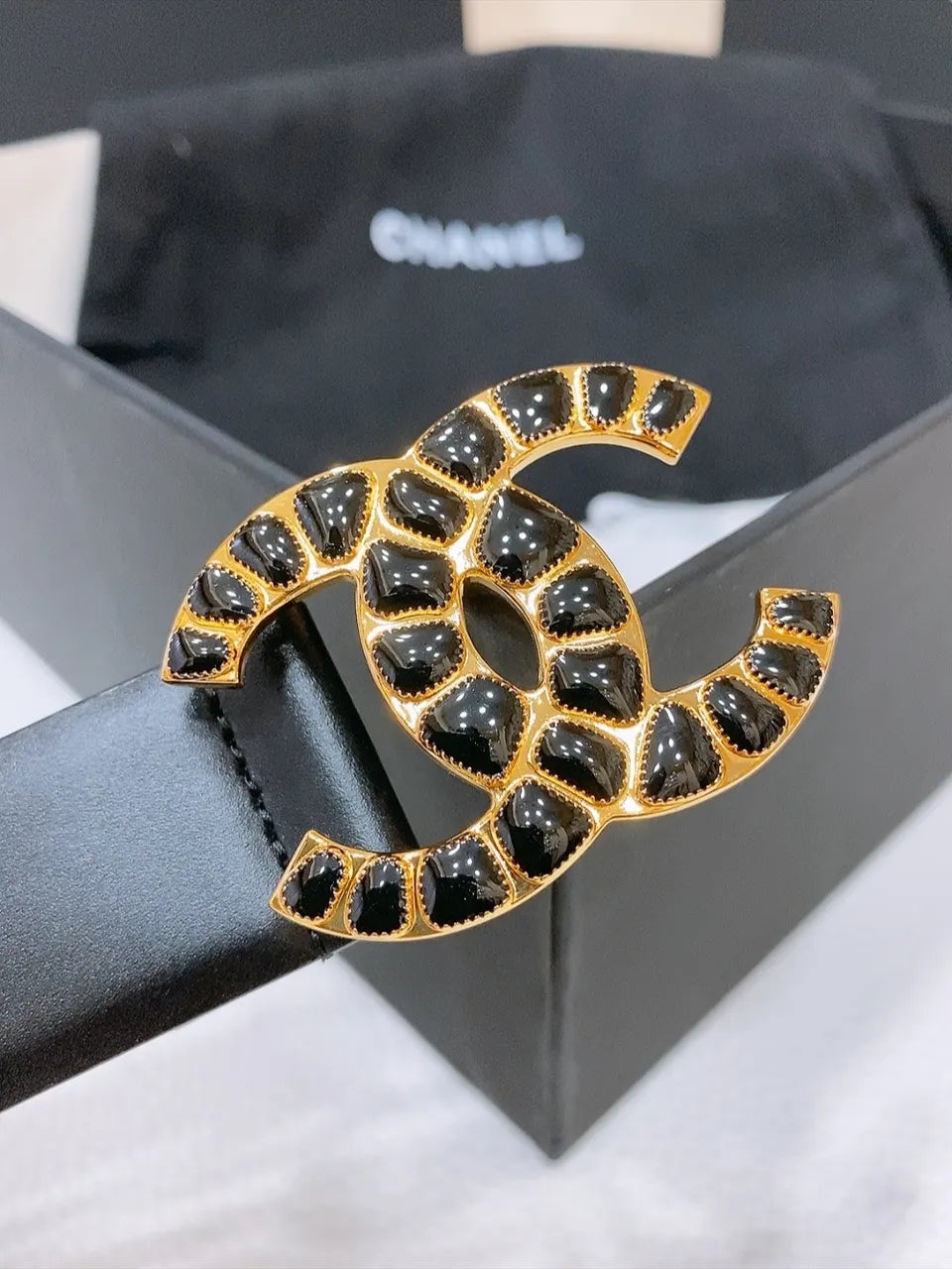 Chanel Black Leather Belt Gold Hollow - Hình 3