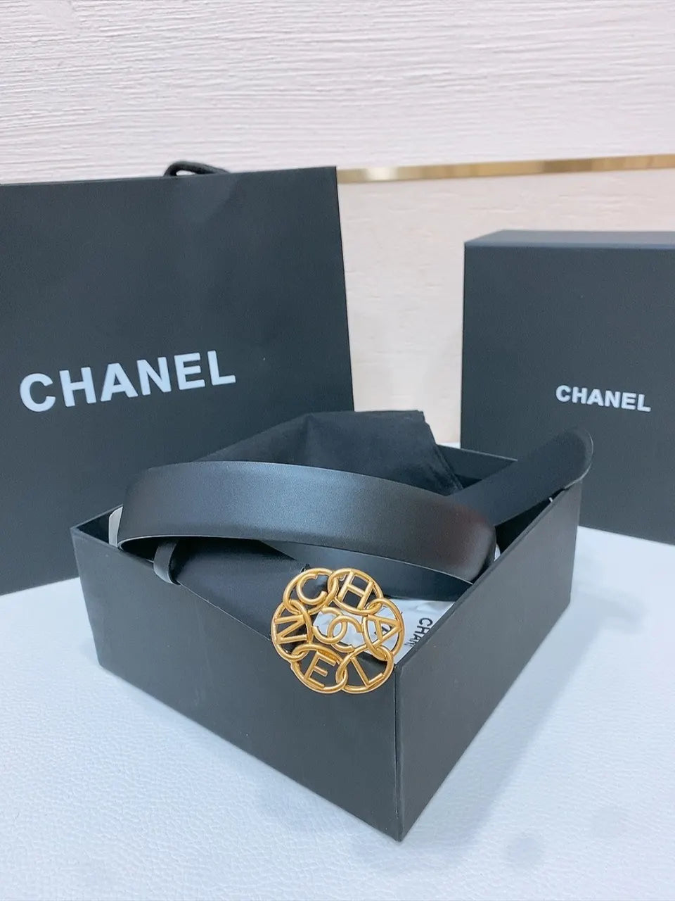 Chanel Black Leather Belt Golden Flower Buckle - Hình 2