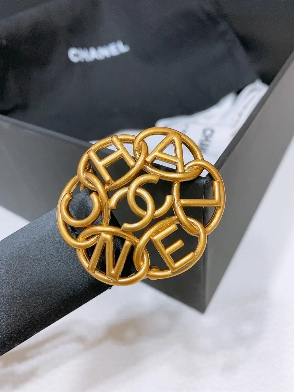 Chanel Black Leather Belt Golden Flower Buckle - Hình 3